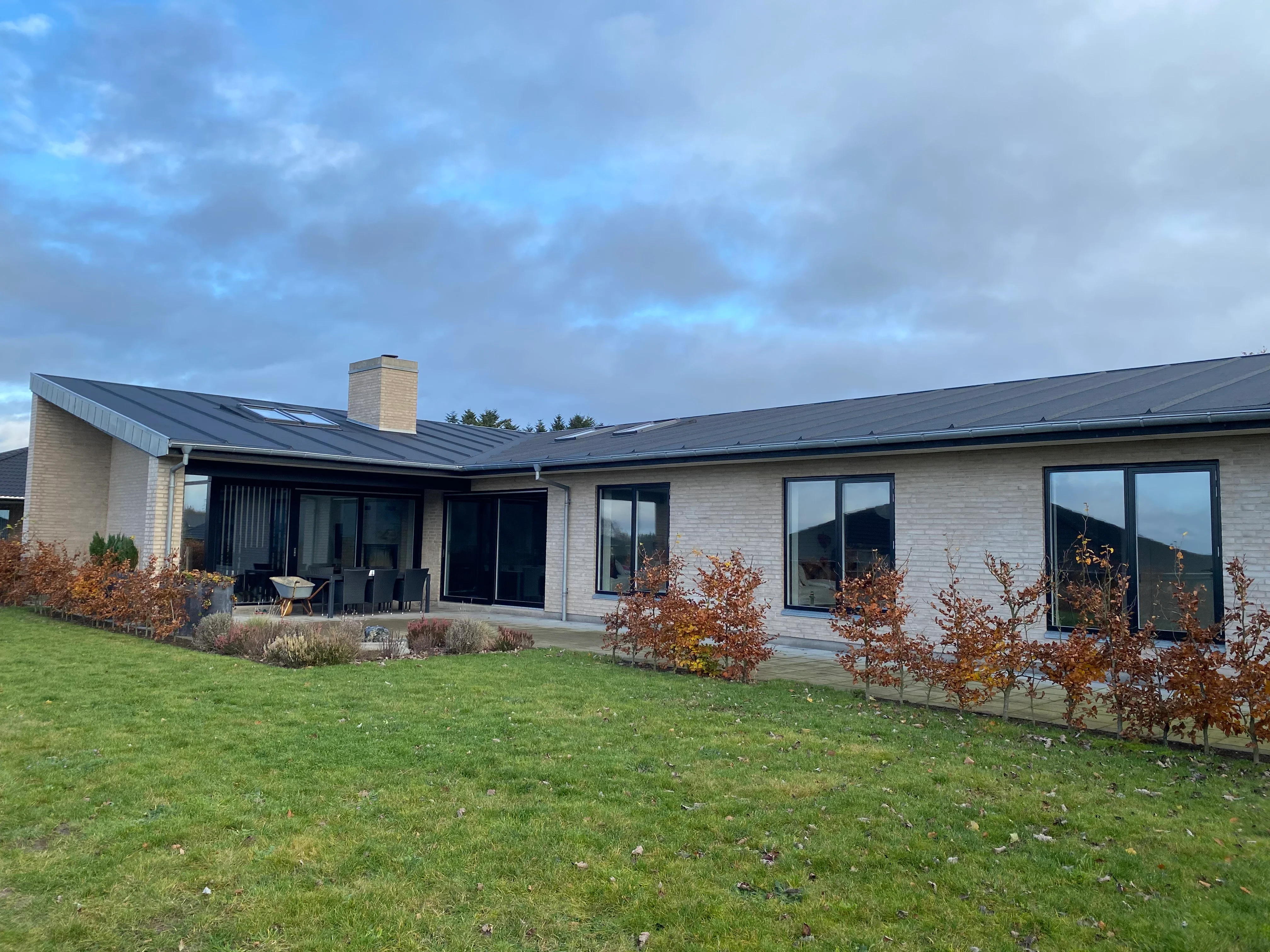 Villa med ensidig taghældning i Vestbjerg — Yderskov Arkitekter