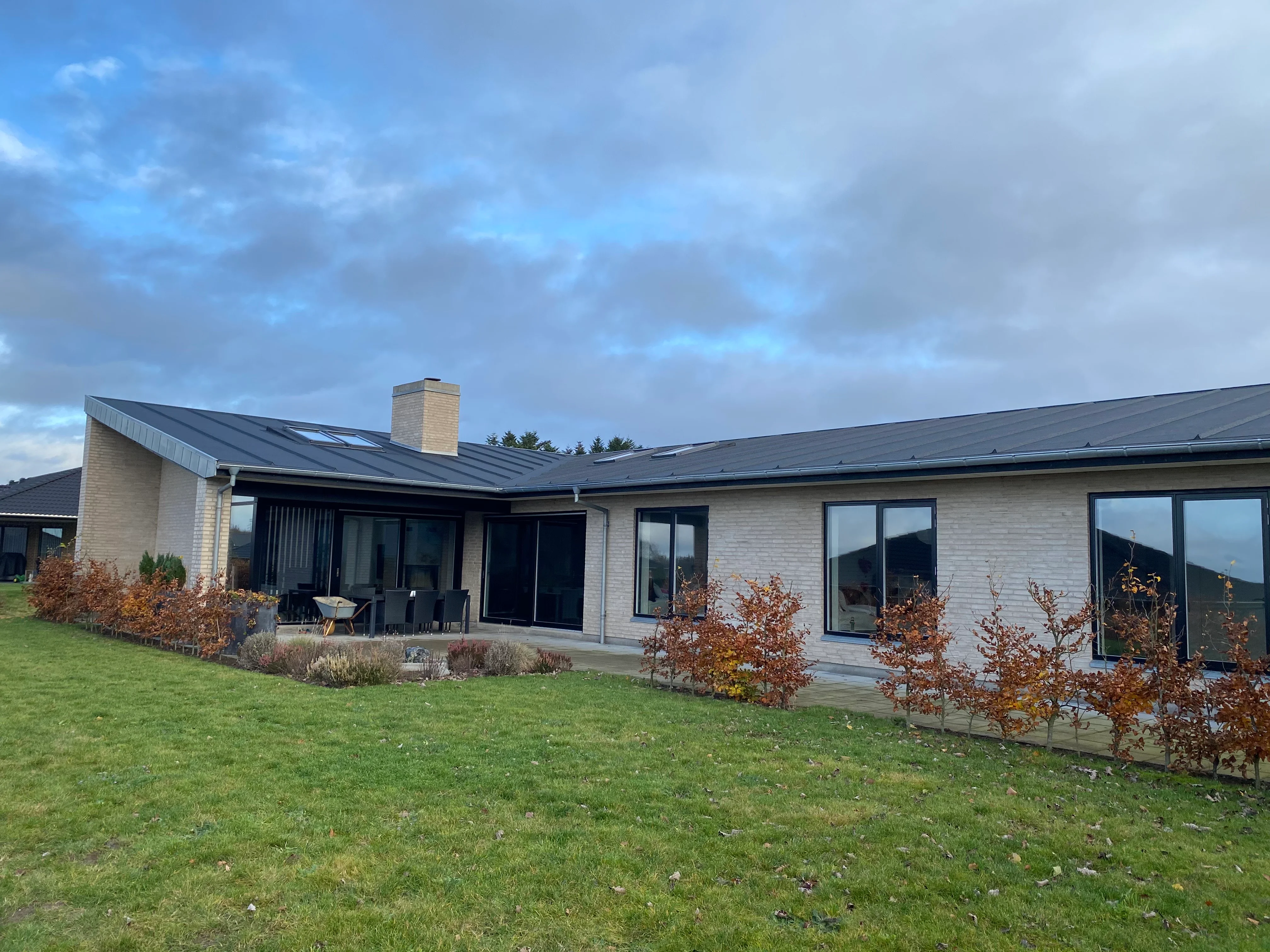 Overdækket terrasse på villa i Vestbjerg — Yderskov Arkitekter